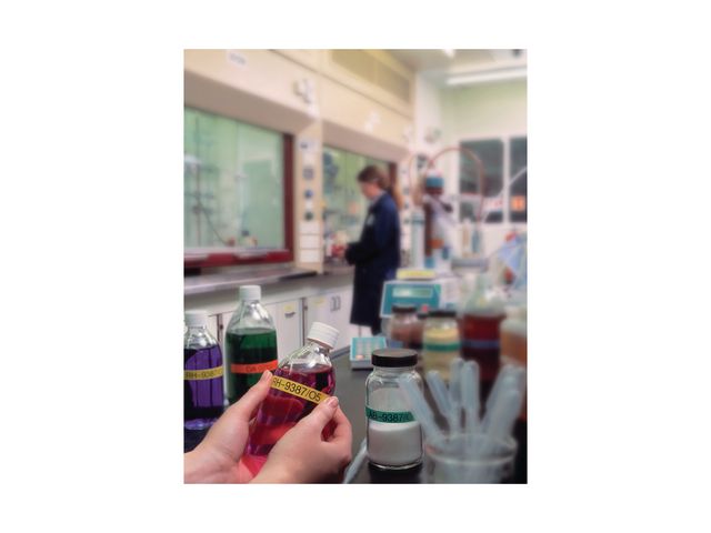 Tape BROTHER TZE551 24mm svart på blå